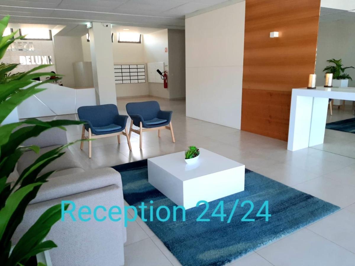 Apartment With Pool In Mindelo Eksteriør billede